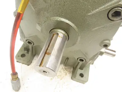 Makishinko Type B Size 100 Worm Gearbox 10:1 Reducer LH Output Solid Shaft