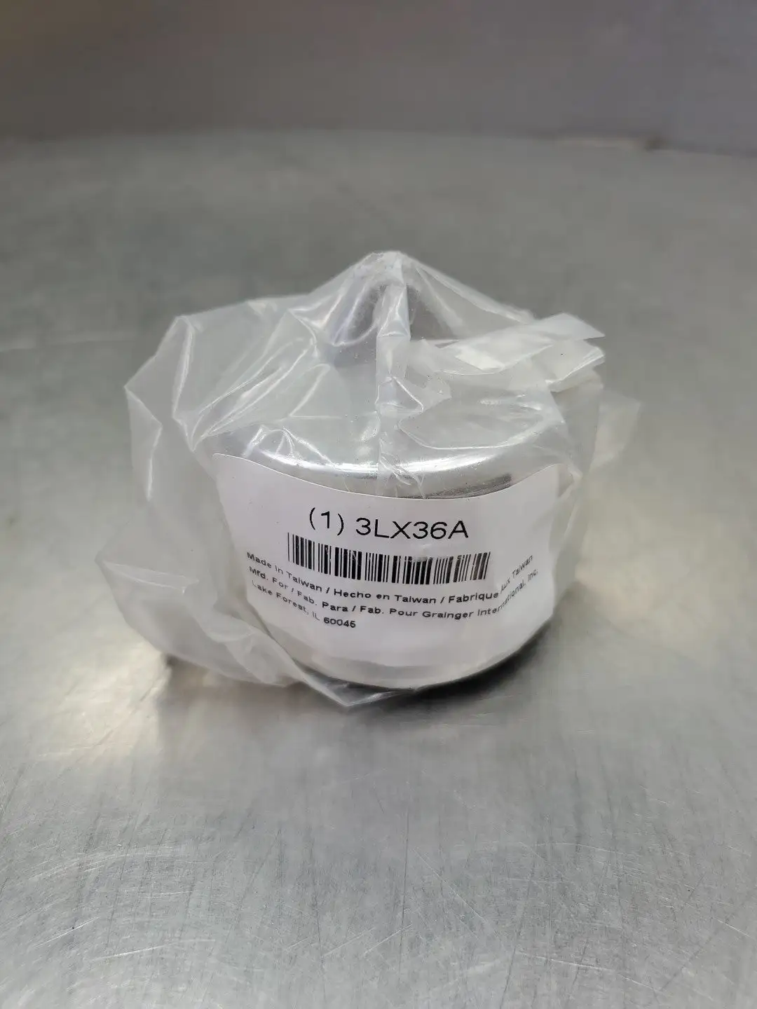 GRAINGER 3LX36A 2" ALUMINUM DUST PLUG, 250PSI. 6B-26