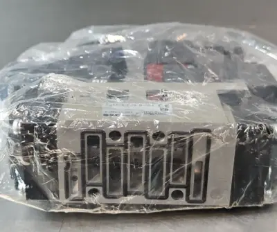 SMC SMC EVS7-6-FJG-D-5Solenoid Valves (BIN433)