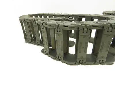 Tsubaki Energy Chain Cable Carrier 15/16 x 3 x 21-42" Mixed Length Lot of 6