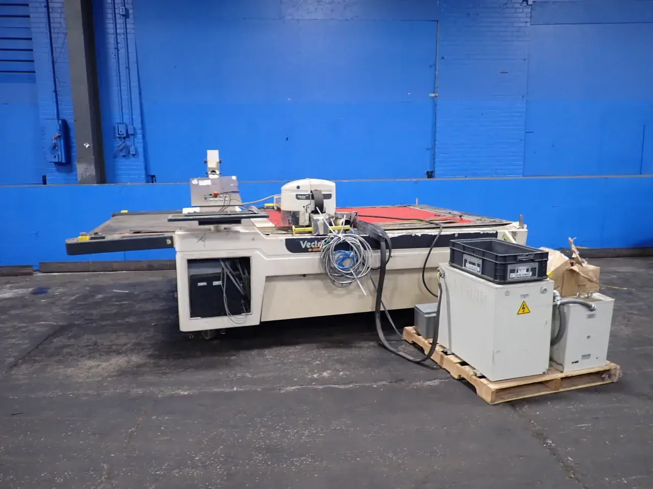 Used 2005 LECTRA VECTOR 2500 / VT25FURNITURE71 Flatbed Digital Cutting Tables & Plotters Ohio US | HGR 24 #1288578