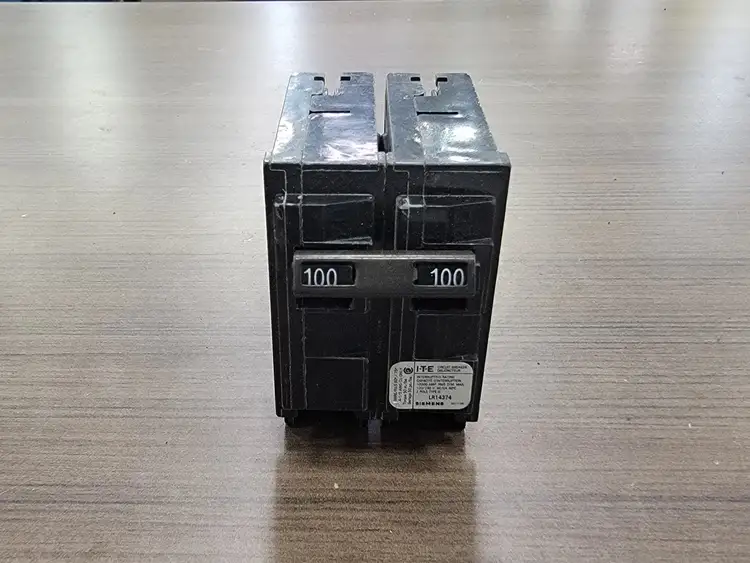 Used SIEMENS Q2100 Switchgears British Columbia CA | Lenmark #242660