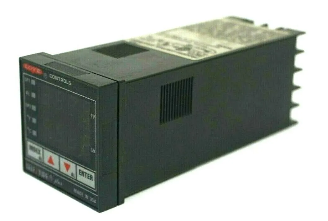 USED LOVE CONTROLS 16010 DIGITAL PROCESS CONTROLLER