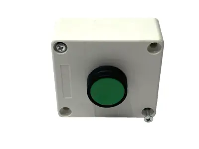 LA36 | Pushbutton Enclosure  2-13/16" x 3-1/16" w/ Yijia  Green Non-Illuminated - Used