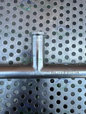 USED LOT OF 2 - UNBRANDED 316 STAINLESS STEEL TEE  W/ 3/4" SANITARY FITTING