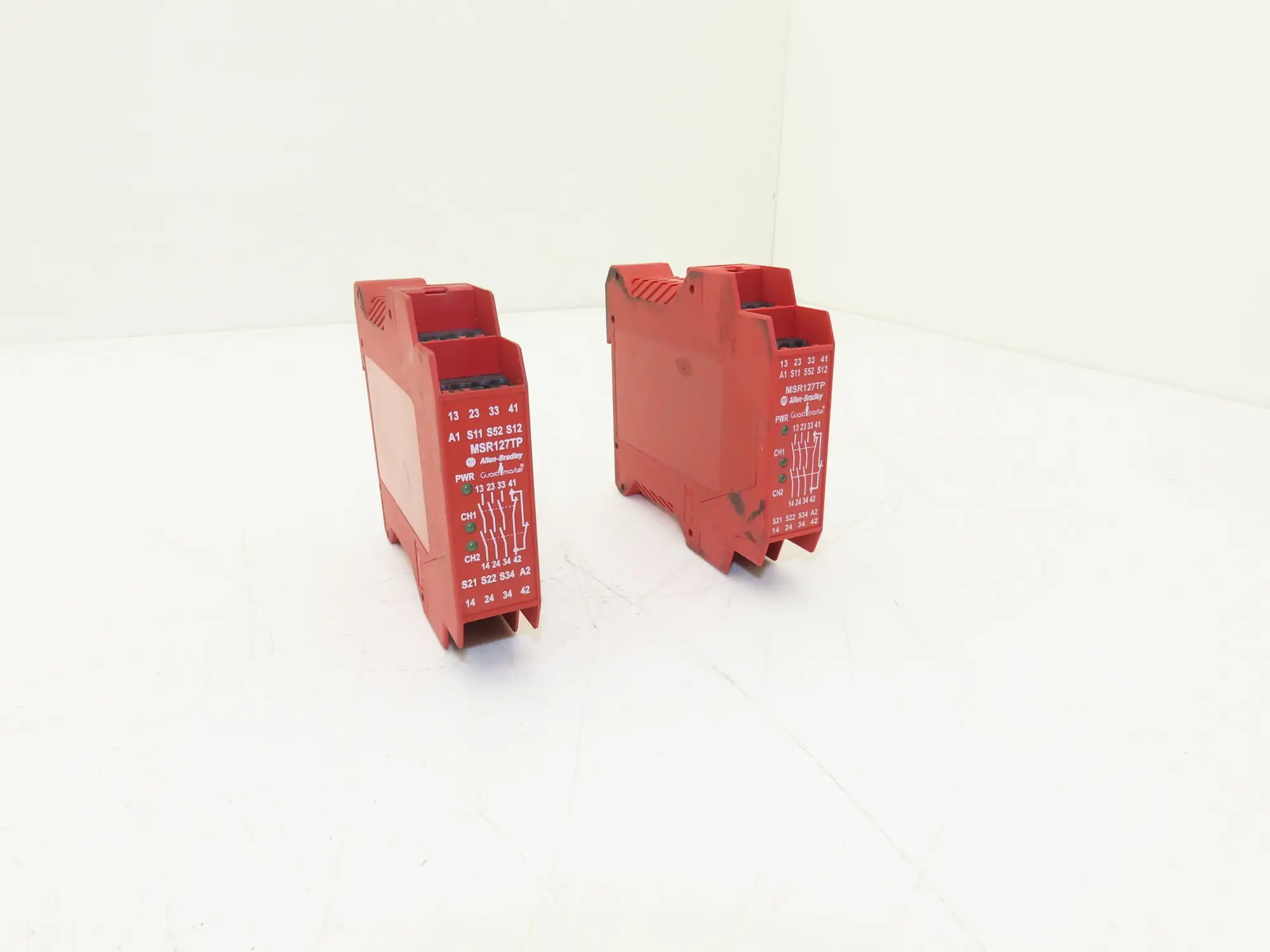 Allen Bradley 440R-N23132 MSR127TP Guardmaster Safety Relay 24V  Lot of 2