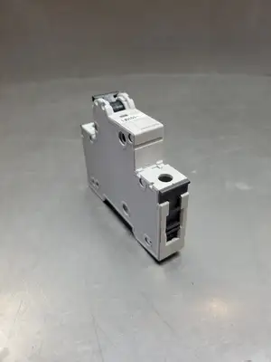 USED Siemens 5SY4104-7 MCB C4 Circuit Breaker, 4A, 230/400V, Lot of 2