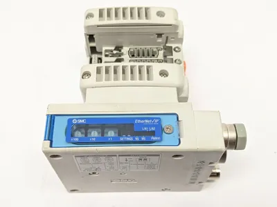 USED SMC PLUG-IN MANIFOLD ASSEMBLY
