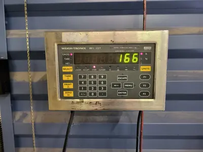 Weigh-Tronix LP 6060-10 10,000 LB 5′ x 5′ Floor Scale W/ WI-127 Digital Readout