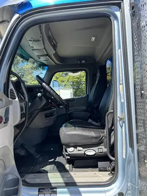USED 2018 PETERBILT 579