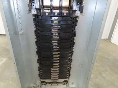 Square D NF442L2C NF Panelboard Breaker Box 200A 600Y/347V 3PH 4W 42 Circuit