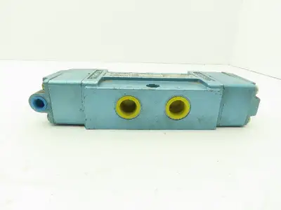 Skinner S4AACBX4 Pneumatic Directional Control Spool Valve 5/2 Pos 150 PSI