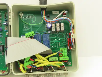 Allen Bradley 440F-C28011 MatGuard Guardmaster Safety Mat Control Unit 8 Inputs