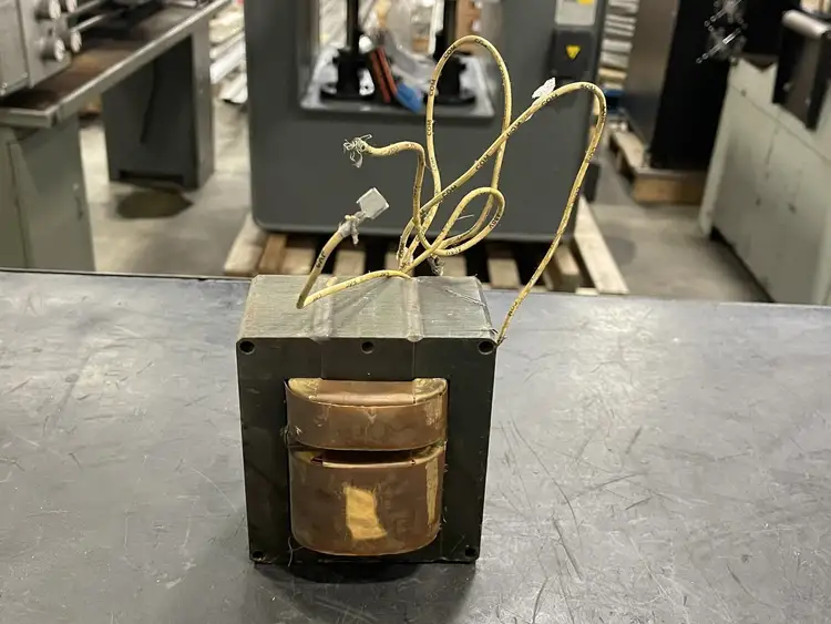 Used ADVANCE TRANFORMER CO 71A6041 Transformers British Columbia CA | Lenmark #266365