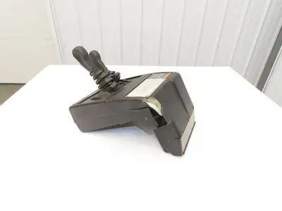 Hyster E30XM Forklift Sideshift 3 Lever Controls And Model Label