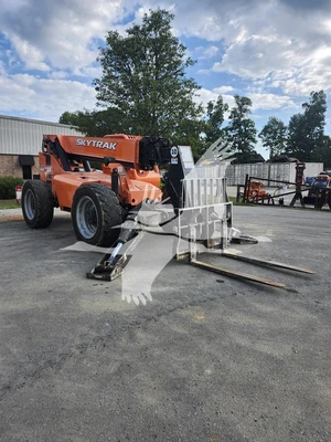 USED 2018 SKY TRAK 10054