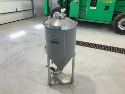 Used SPIKE BREWING CF15 CONICAL FERMENTER/UNITANK WITH INSULATED CONICAL JACKET 18 GALLONS Brewing Equipment Michigan US | Miedema Asset Management Group #1580107