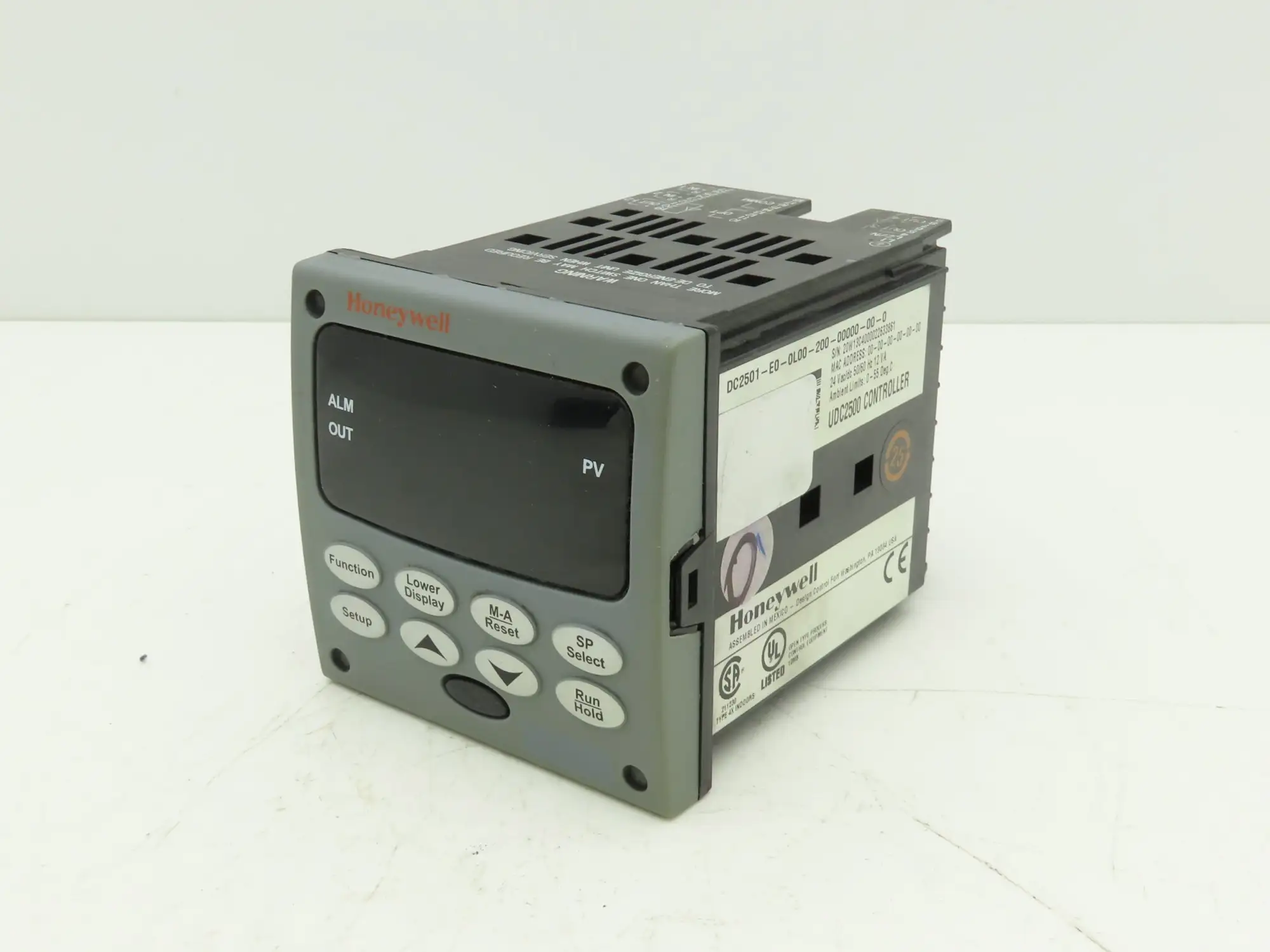 Honeywell UDC2500 Digital Temperature Controller DC2501-E0-0L00-200-00000-00-0