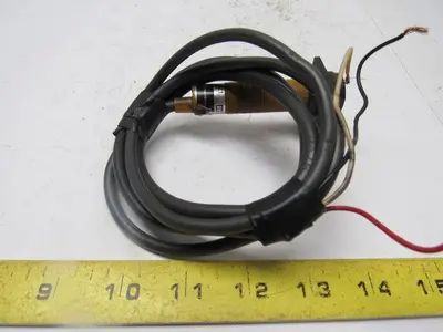 Omron E3F-DS10Z1 Photoelectric Proximity Sensor 24-240VAC 18mm