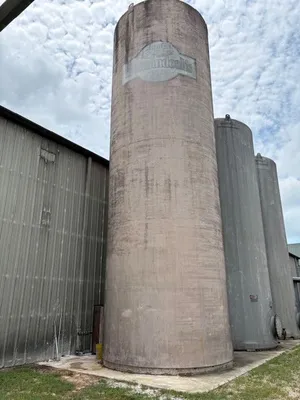 DAIRY CRAFT, INC. 30,000 GALLON Stainless Steel Tanks | Perry Equipment (1)