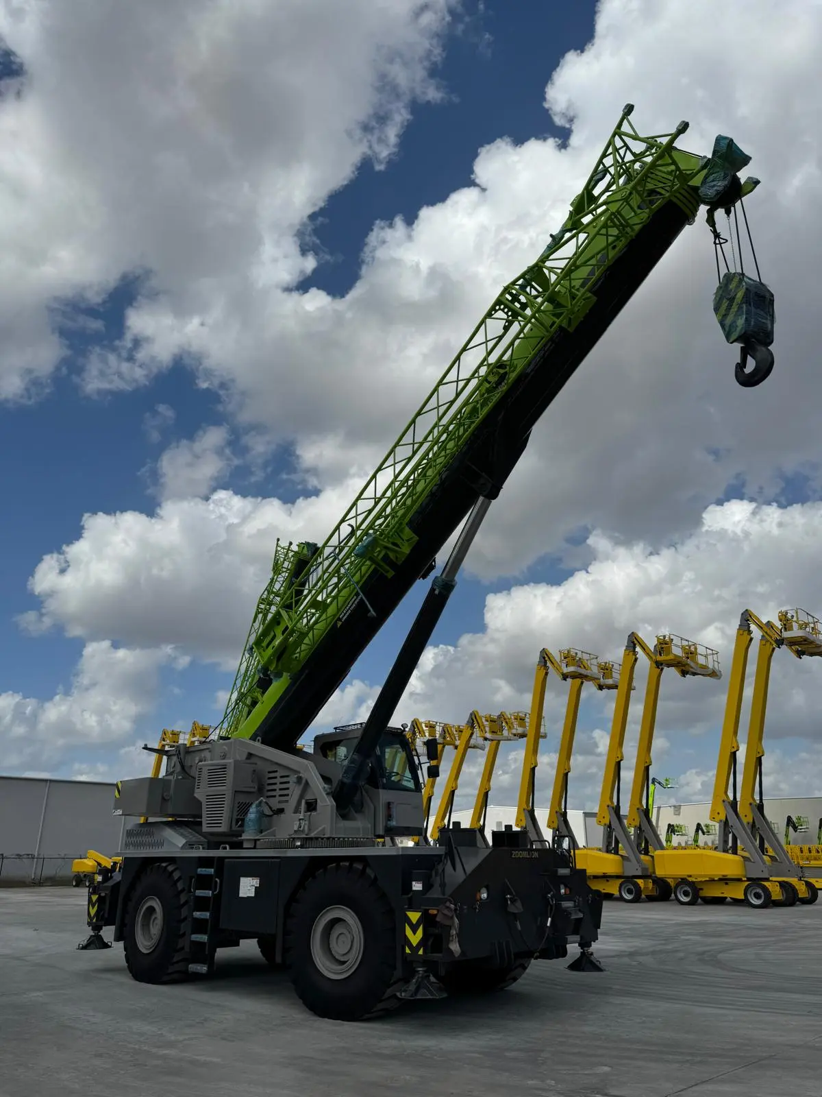 New | in-Stock 2025 ZOOMLION ZRT850 Rough Terrain Cranes Texas US | Uriquip #1420983