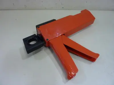 USED HILTI P 2000