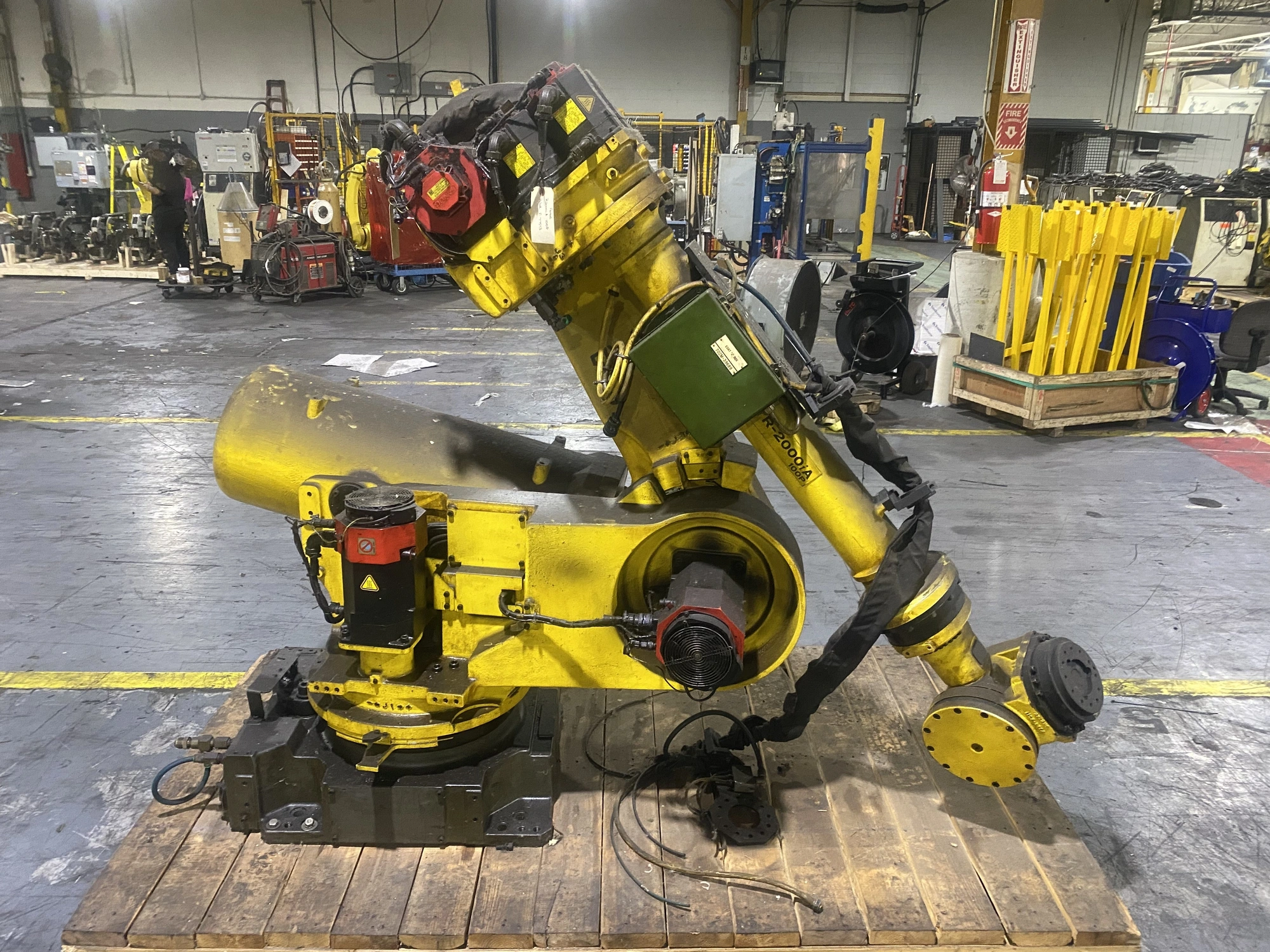 USED FANUC R-2000iA/100P