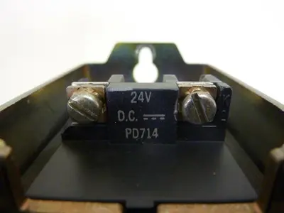 USED ALLEN BRADLEY 700DC-P200Z24 SER A