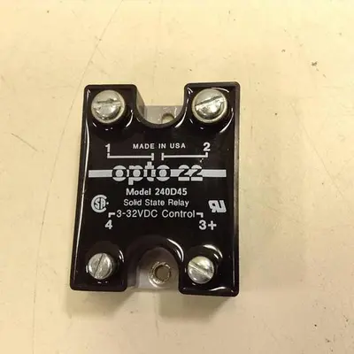USED OPTO 22 240D45