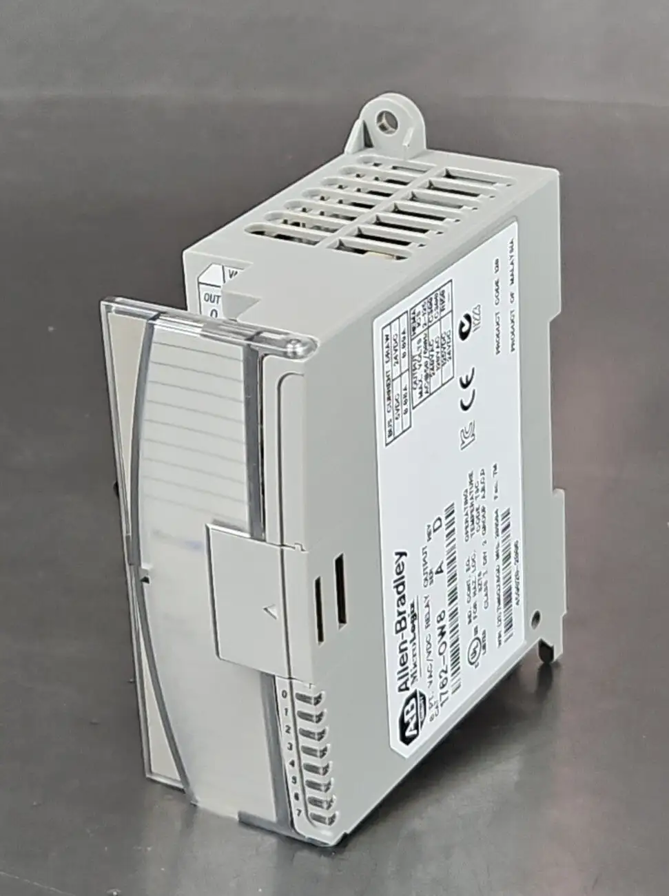 USED Allen-Bradley 1762-OW8