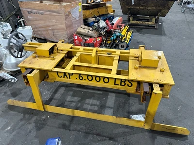 BUSHMAN 5500 6,000LBS. SHEET LIFTER