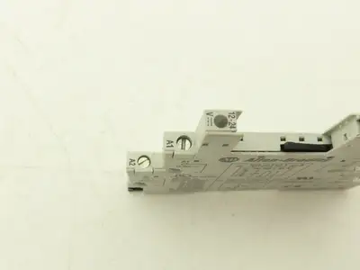 Allen-Bradley 700-HLT1Z Terminal Block Relay 700-TBR24 Ser A 24V Coil Lot of 9