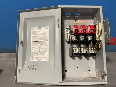 Used SIEMENS HF322N Switchgears Ohio US | HGR 24 #1280229