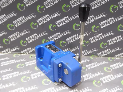 Rexroth R901350265 4 Way Directional Spool Valve 4WMM 10 E50 M Used