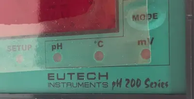 NEW EUTECH INSTRUMENTS ECPHCTP0200 ALPHA PH200 CONTROLLER