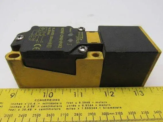 Turck Ni20NF-CP40-VP4X2 Combiprox 10...65VDC Proximity Sensor