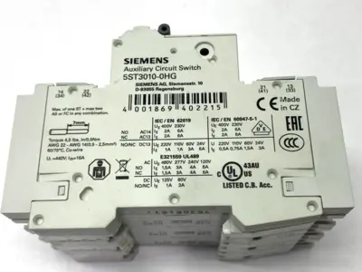 USED SIEMENS CIRCUIT BREAKER 3P 40A W/ 5ST3010-0HG AUXILIARY SWITCH