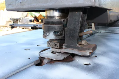 W.A. Whitney Hydraulic Punch - 1.25" Dia. x 1/2"
