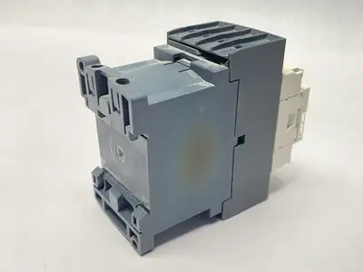 LC1DT20 | Schneider Electric  Contactor 20A 24VDC w/ LAD4TBDL -  Used