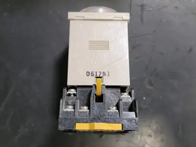 USED OMRON H3CR
