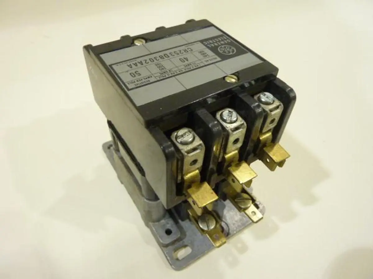 USED GENERAL ELECTRIC / GE CR253DB302AAA