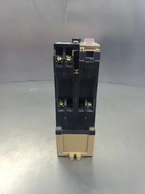 USED ALLEN BRADLEY 700-PT200A1