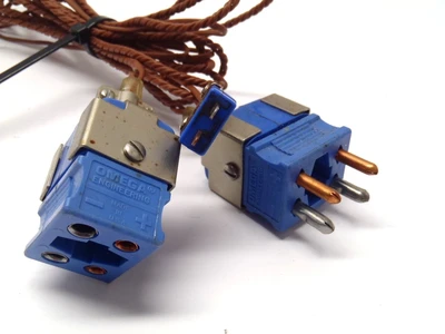 DTC-U-M-ROHS,SMPW-K-M | Omega DTC-U-M-ROHS 4-Prong Dual Circuit Standard Size Thermocouple Connectors - Used