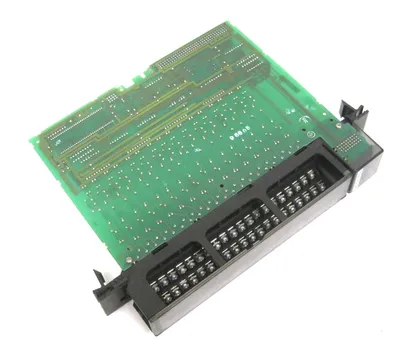 GE FANUC IC697MDL240 16 POINT INPUT MODULE