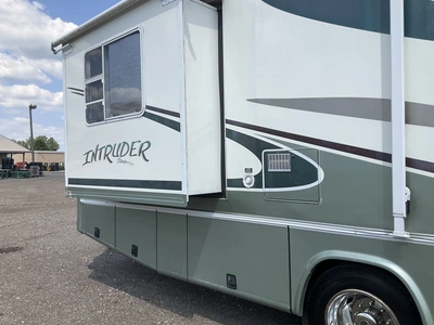 Used 2001 INTRUDER 349 INTRUDER Campers, Caravans, Motorhomes Michigan US | Miedema Asset Management Group #1337357