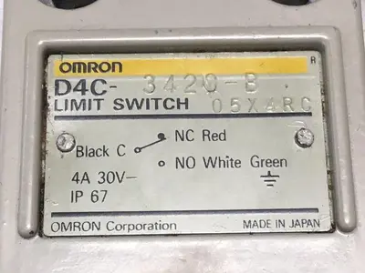 USED OMRON D4C-3420-B