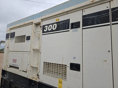 Whisperwatt DF-3300K 3-Phase Diesel AC Generator, 3,346 Hours (Needs Battery)