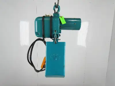 Hyundai HC-H025 0.25 1/4 Ton 500 Lbs 12' Lift 8.7m/min 220V Electric Chain Hoist