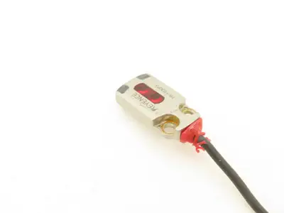 Keyence PR-FB30P3 Mini Photoelectric Sensor Flat Reflective 64" Cable  Lot of 4