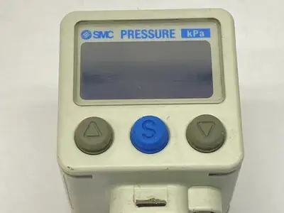 USED SMC ZSE40A-C4-T DIGITAL VACUUM PRESSURE SWITCH